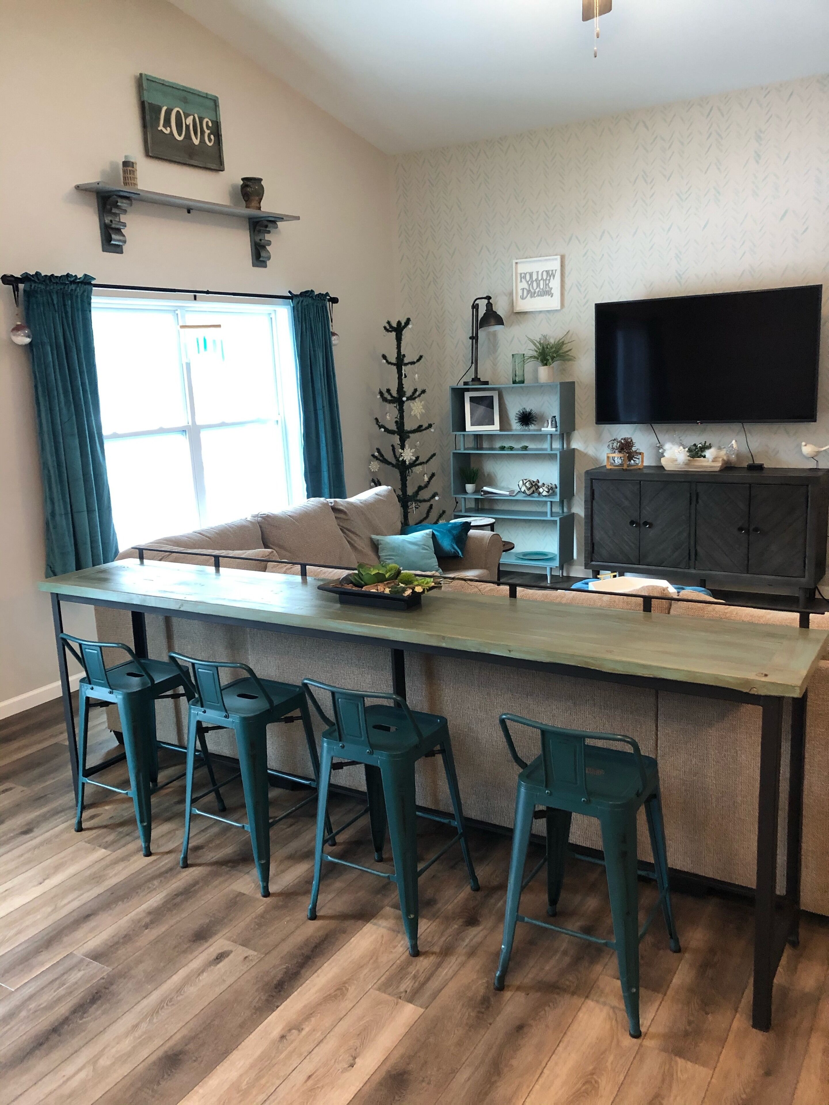 Magnolia Home 2 minute drive to restaurants, shopping and recreations