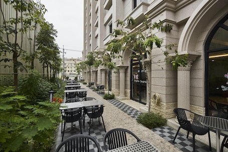 庭園. Menippe Hotel