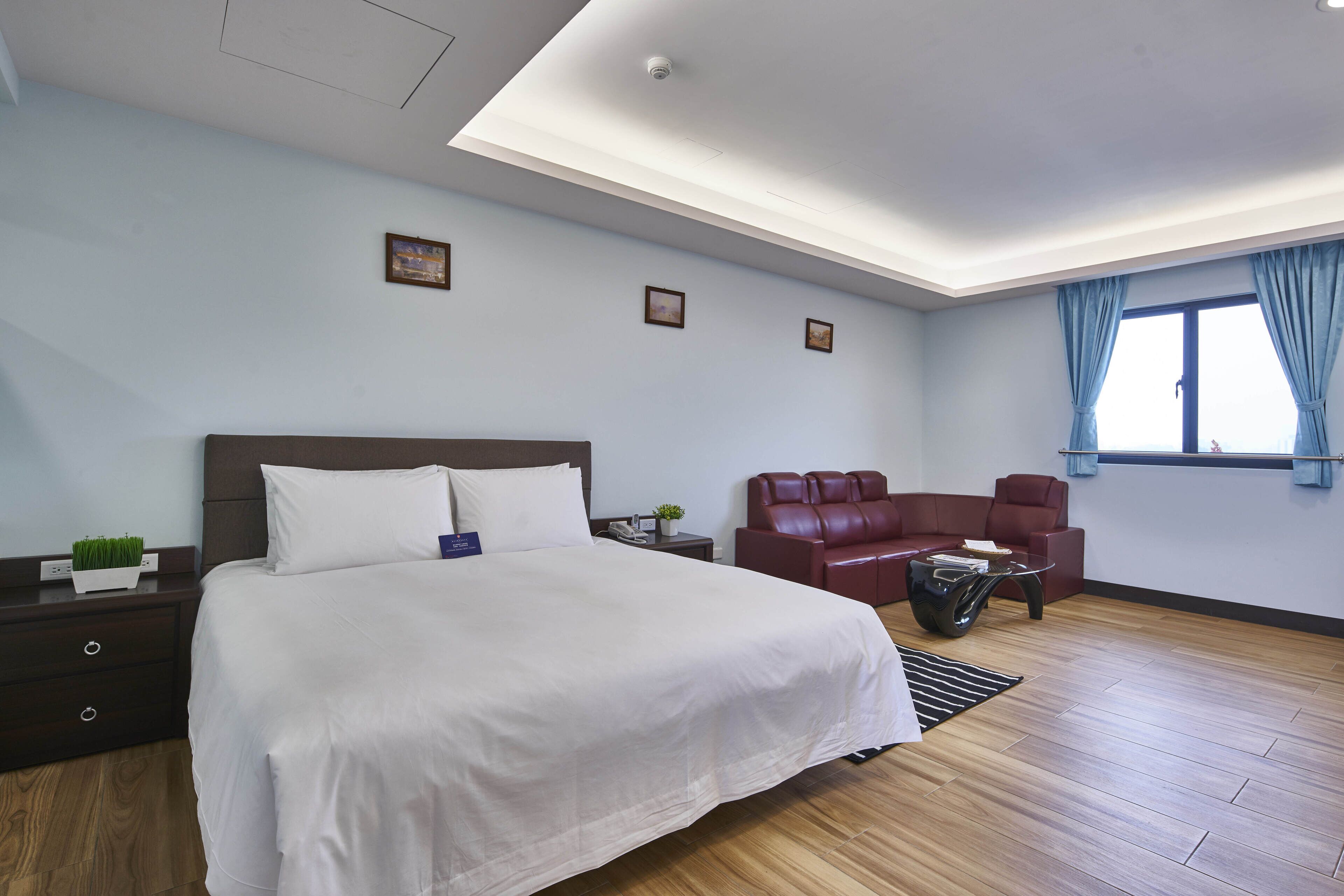 business double room | 1 bedroom, premium bedding, down duvets, minibar