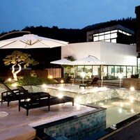 Bañera de hidromasaje exterior