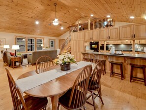 Dining - SHADE MOUNTAIN RETREAT ★ CEDAR BARREL SAUNA & HOT TUB!! ★ 28 ACRES ★ SLEEPS 20 (East Waterford)