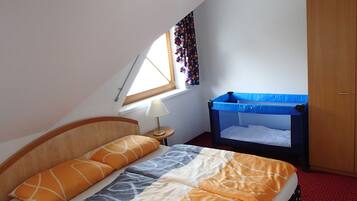 3 soveværelser, pengeskab på værelset, weekendseng