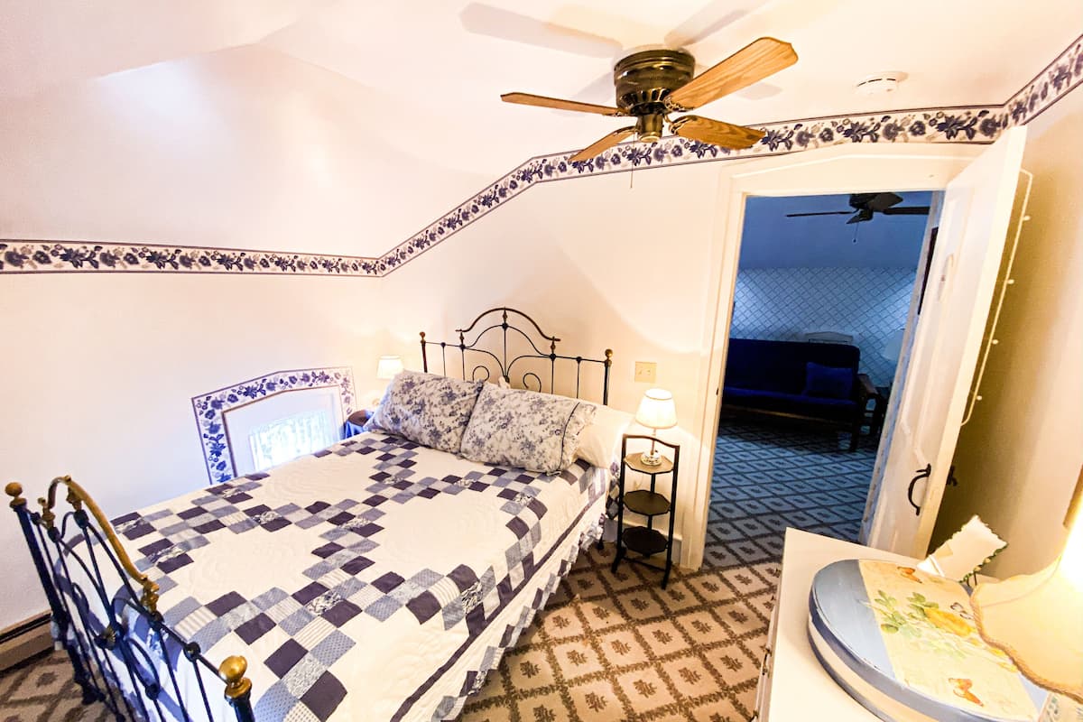 Family Suite | Premium bedding, pillowtop beds, iron/ironing board, bed sheets