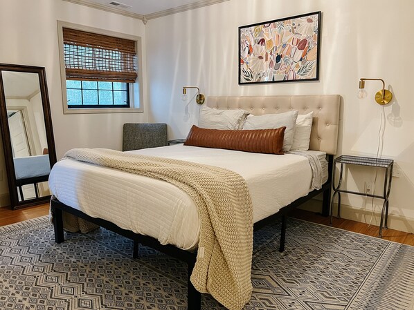 2 bedrooms, iron/ironing board, WiFi, bed sheets