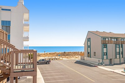 Third-Floor Ocean View Condo w/Private Balcony, Beach Access, Free WiFi, A/C