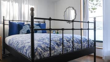 Oceanfront Room | 3 bedrooms, individually decorated, individually furnished