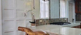 The Magical Pines - 3 Outdoor Spaces with Views :)