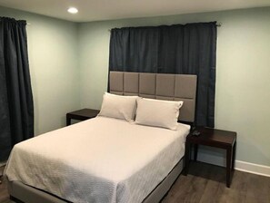 2 bedrooms, iron/ironing board, WiFi, bed sheets - Beautiful Apt! In the center of Atlanta Attractions (Atlanta)