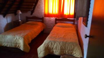 3 slaapkamers, een strijkplank/strijkijzer, wifi, beddengoed