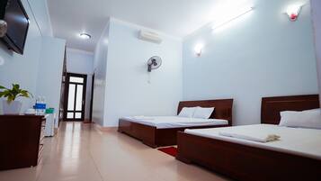 1 bedroom, premium bedding, down comforters, in-room safe