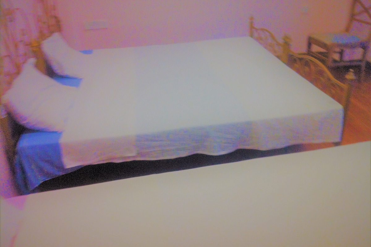 Chambre, Plusieurs lits, non-fumeur, vue sur la montagne | Draps italiens de Frette, literie de qualité