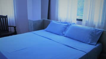 Panoraamahuone, 1 suuri parisänky | Italialaiset Frette-lakanat, ylelliset vuodevaatteet