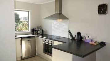Beach House, 3 Bedrooms | Private kitchen | Full-sized fridge, microwave, oven, stovetop