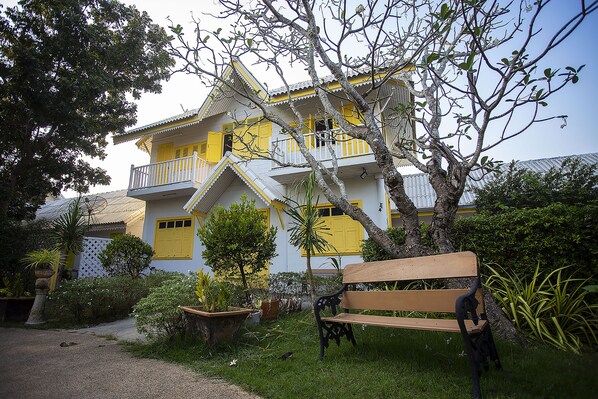Ngoại thất