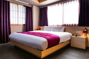 Set di cortesia gratuito, asciugacapelli, pantofole, bidet