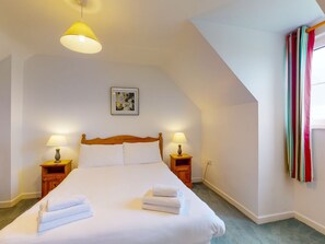 3 bedrooms, iron/ironing board