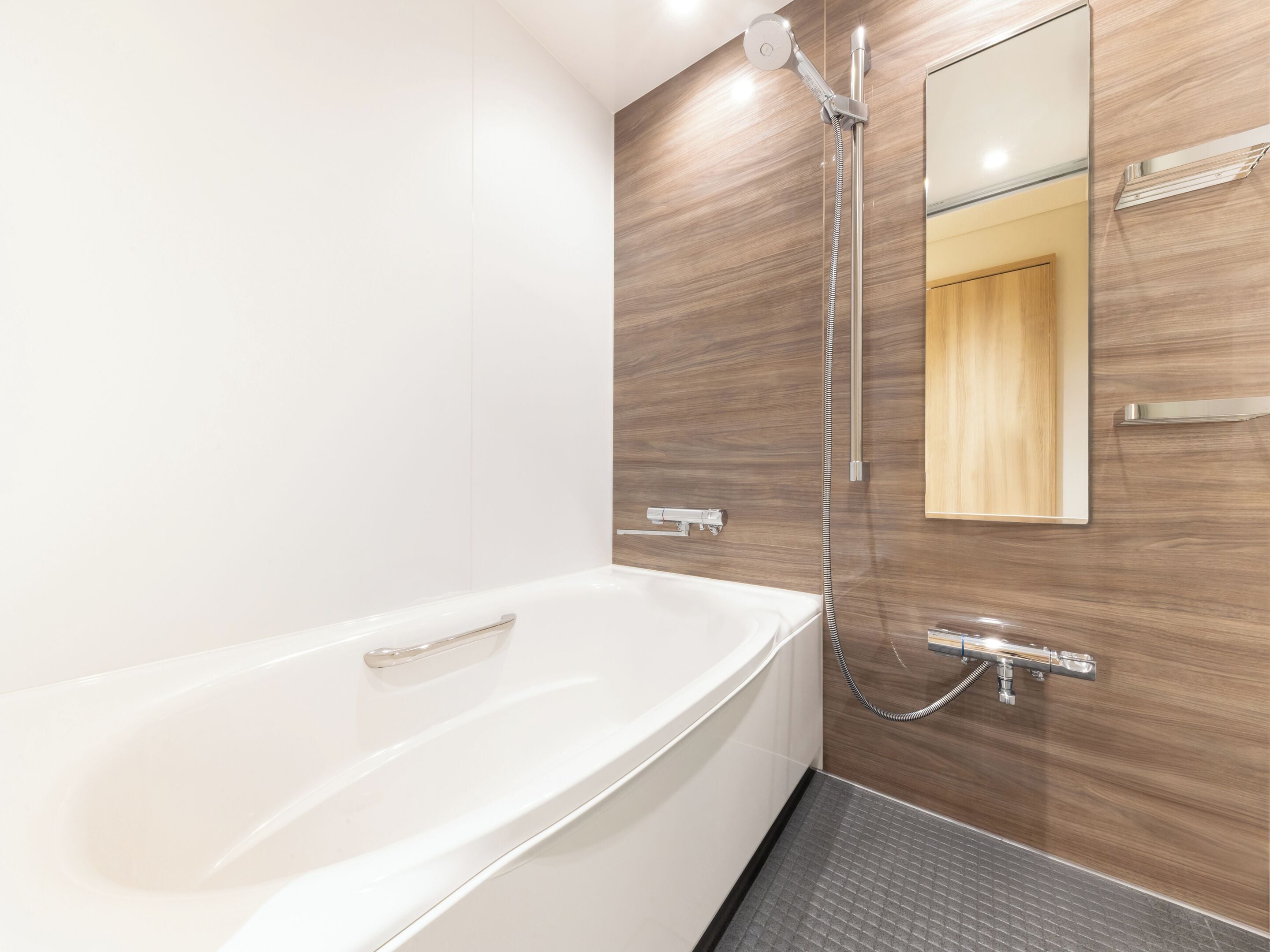 Familienzimmer, Nichtraucher (With private bathroom) | Kostenloses WLAN, Bettwäsche