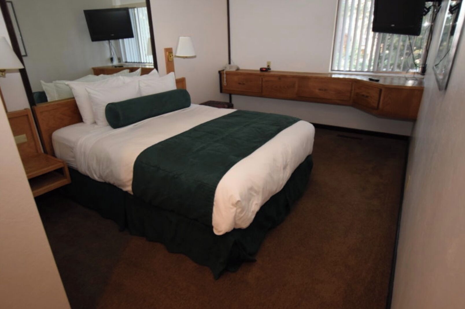 2 多间卧室、WiFi