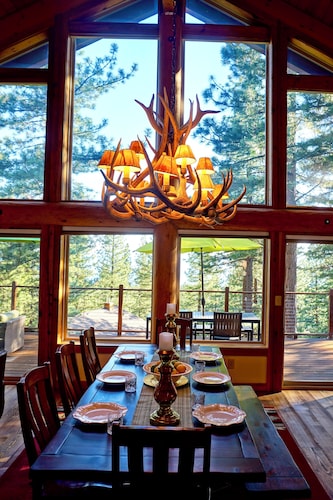 Lake Tahoe Lodge • Huge Deck • Seasonal Hot Tub  • Lake Views • BBQ