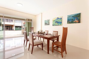 Dining - 4-Bdr Fully-Equipped Private House (Kathu)