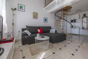 TV - Holiday apartment mit Klimaanlage und Meerblick (Selce)