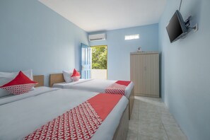 Free WiFi, bed sheets - Hotel O RF Homestay (Makassar)