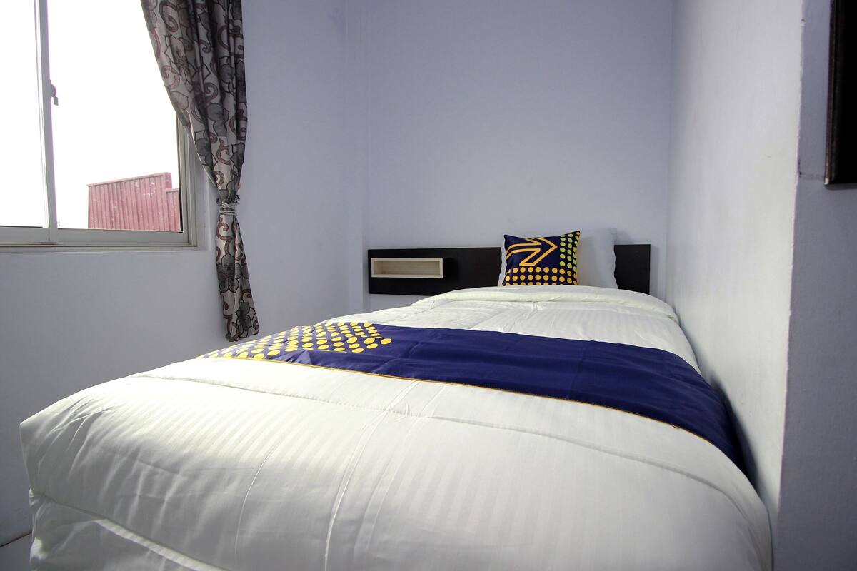 Habitación individual básica | Wifi gratis y ropa de cama