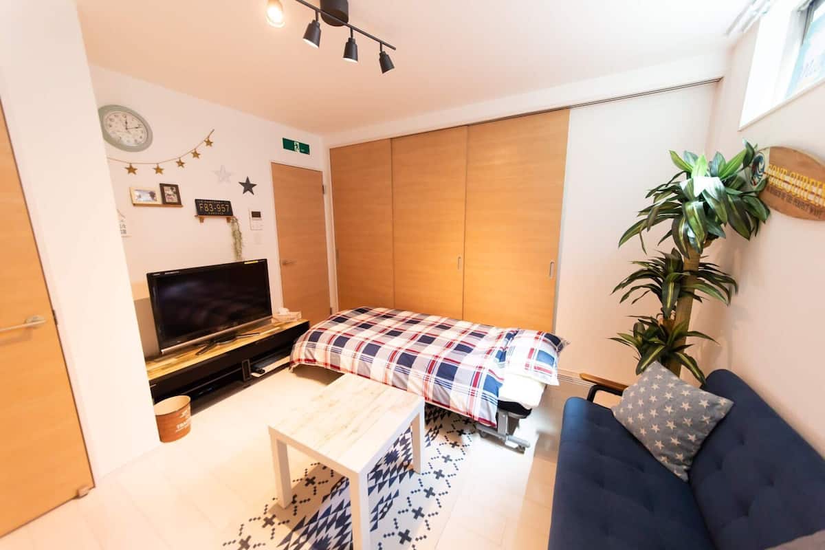 1 bedroom, premium bedding, individually decorated