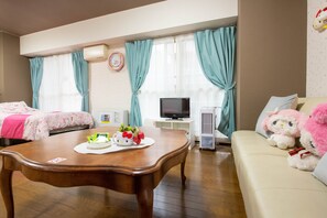 Room (211) | Living area | Flat-screen TV - PEOPLE NoIII 211 (Sapporo)