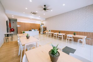 Coin salon dans le hall