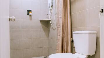 Shower, hair dryer, slippers, bidet