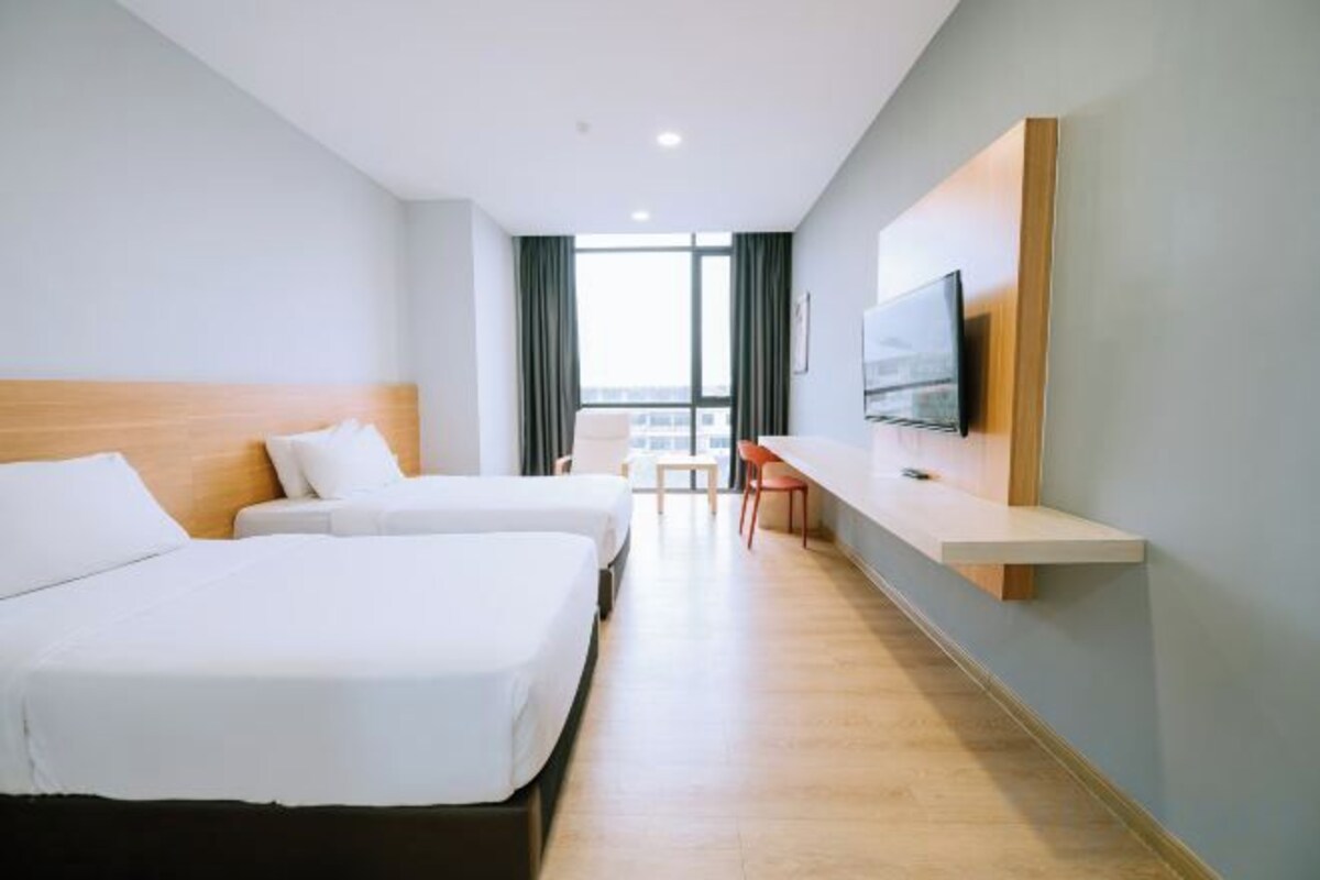 Twin Room with City View