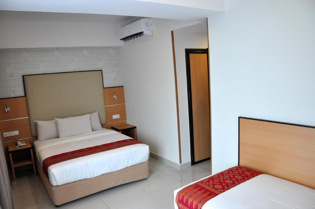 In-room safe, desk, free WiFi, bed sheets