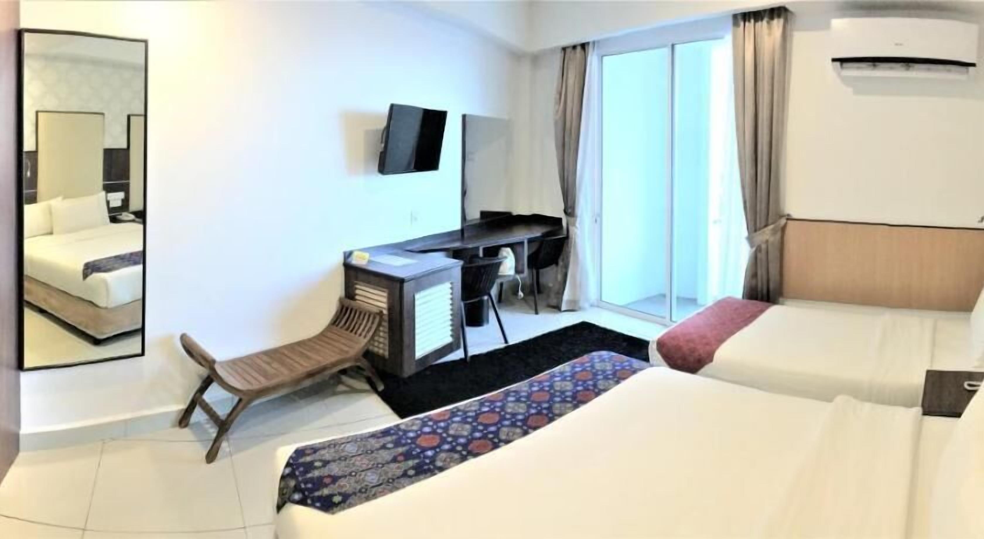 In-room safe, desk, free WiFi, bed sheets