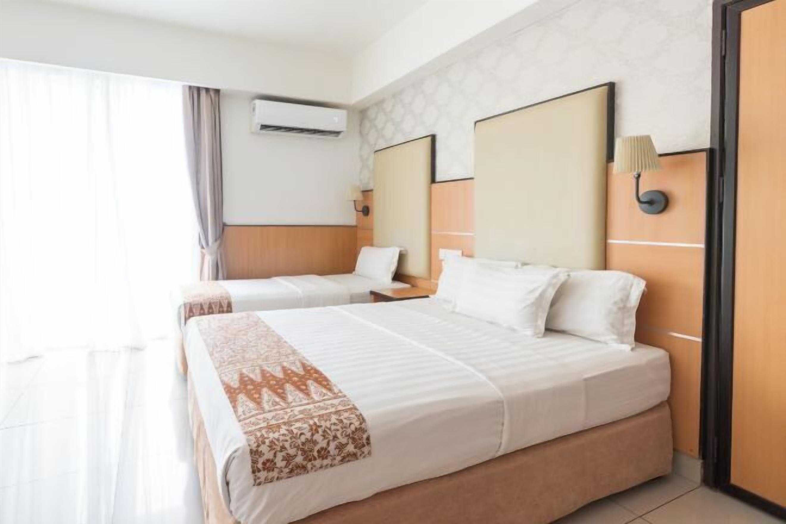 In-room safe, desk, free WiFi, bed sheets