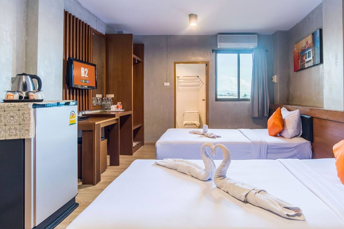 Desk, free WiFi, bed sheets