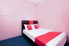 Deluxe Double Room | Free WiFi, bed sheets - OYO 89984 Noris Wang Homestay (Lumut)