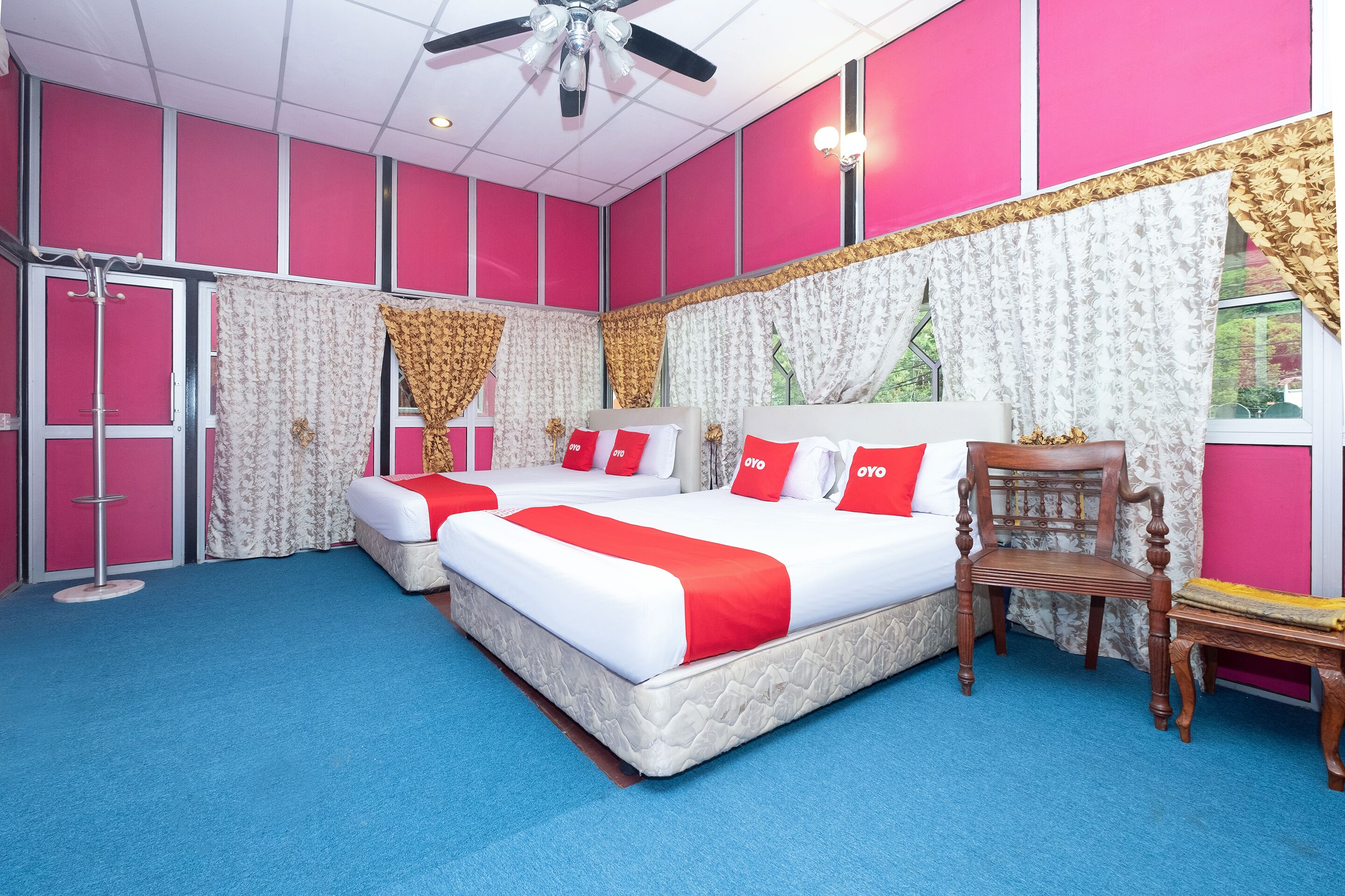 Free WiFi, bed sheets