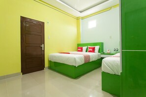 Superior Suite | Desk, free WiFi, bed sheets - Hotel O Dinda Residence Syariah (Medan)