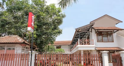 Super OYO 1376 Kina Family Residence Syariah