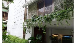 Front of property - Ambrosia Guest House (Dhaka)