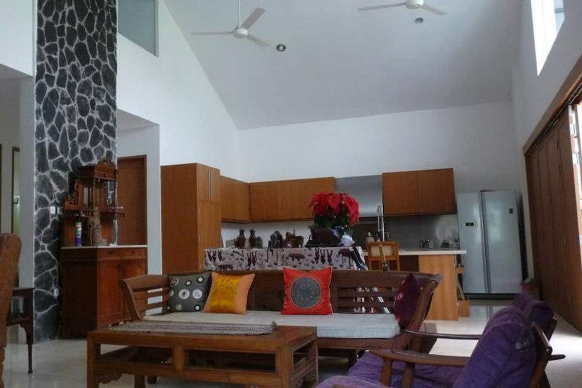 Ronia Luxury Bungalow | Living room