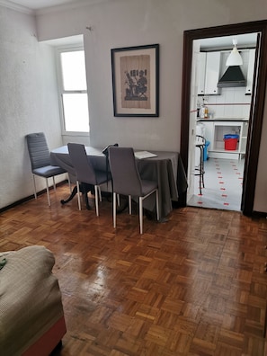 Room (IVACTIVE) | Living room