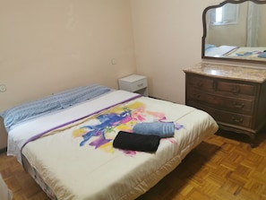 Rollaway beds, free WiFi, bed sheets