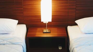 Standard Twin Room | Iron/ironing board, free WiFi