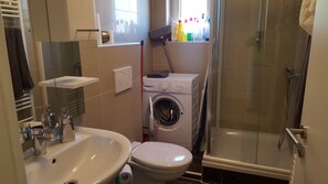 Apartment, 2 Schlafzimmer | Badezimmer | Handtücher