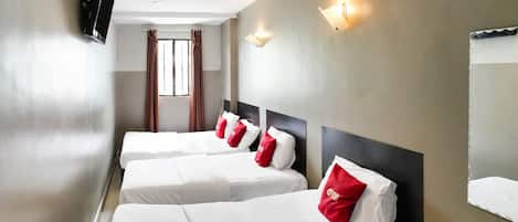 Family Suite | Desk, free WiFi, bed sheets