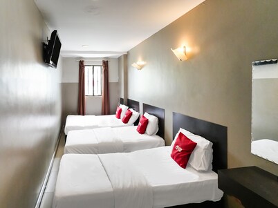 OYO 89950 365 Nice Stay