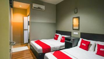 Superior Suite | 1 bedroom, desk, free WiFi, bed sheets