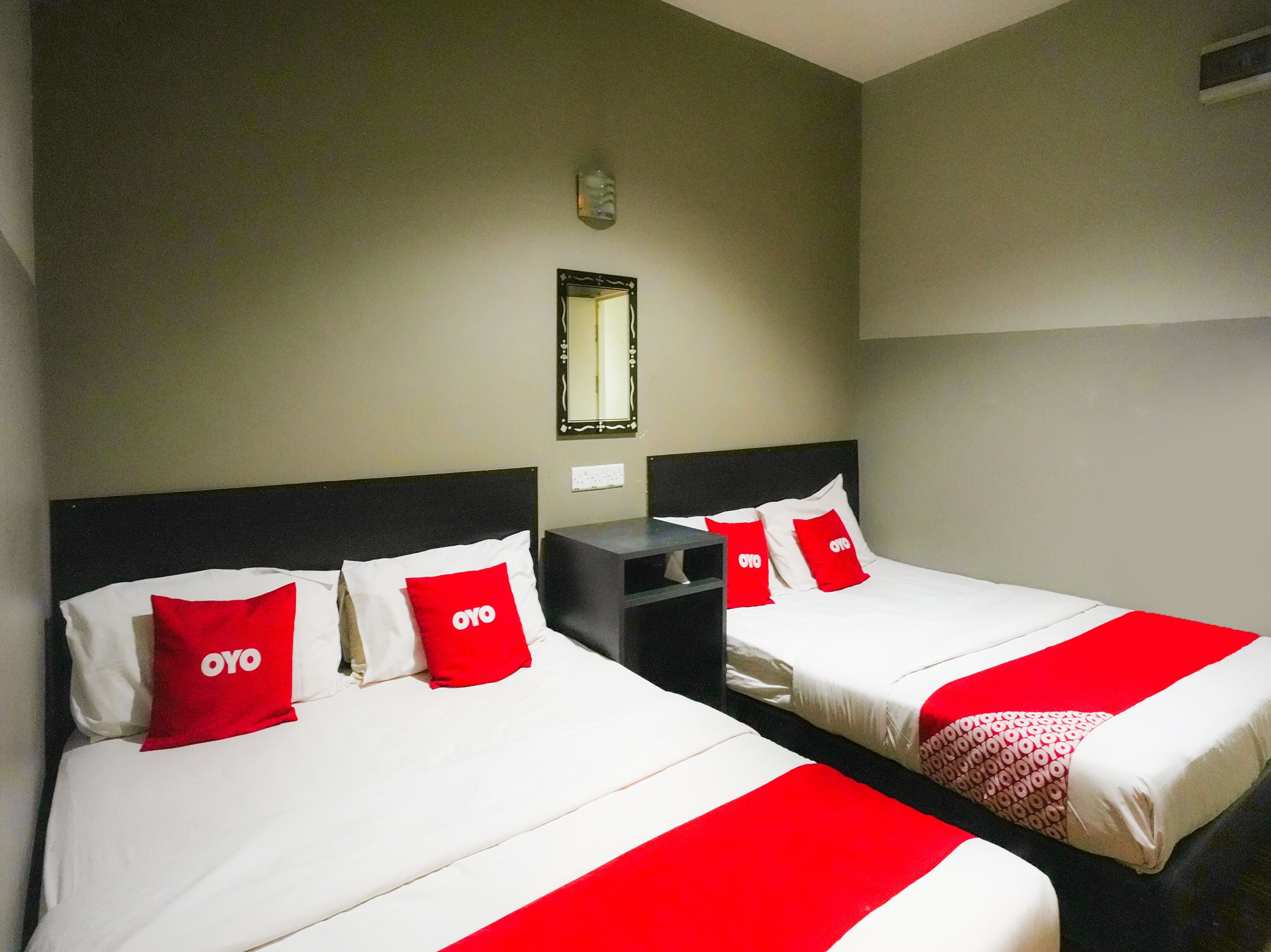 superior suite | 1 bedroom, desk, free wifi, bed sheets